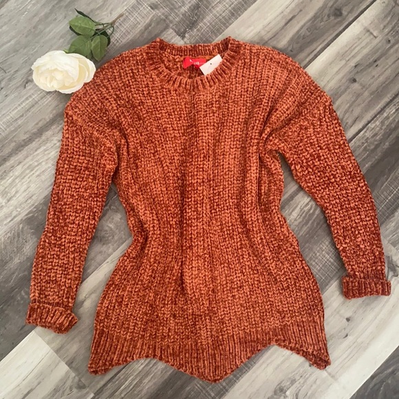 Sweaters - NWT Rust Knitted Pullover  Oversized Women's Sweater Size S/M